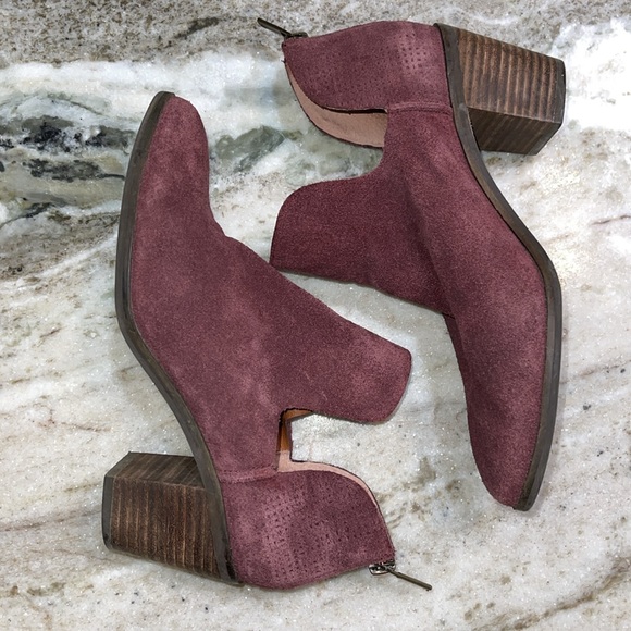 Lucky Brand POWE Suede Booties 7 - Picture 8 of 10